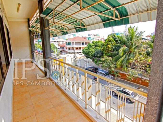 Nine Bedroom Townhouse For Rent in BKK1