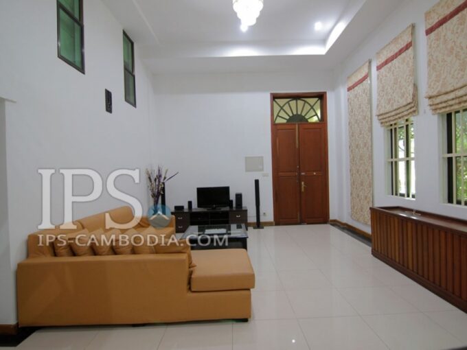 3 Bedroom Apartment For Rent in Wat Phnom