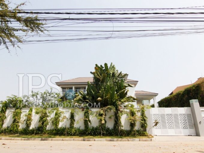 Residential Villa for Sale in Toul Kork - Eight Bedrooms