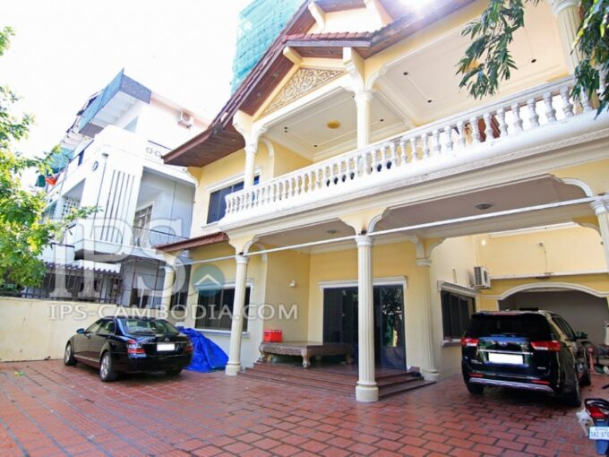 Villa for rent in Phnom Penh - Eight  Bedroom