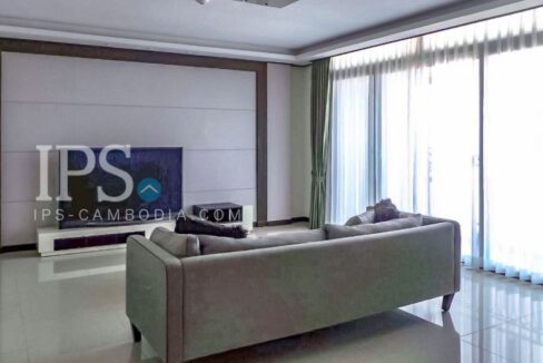 3 Bedroom Apartment for Rent - De Castle Royal