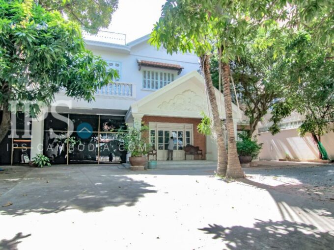 Daun Penh Villa For Rent - 6 Bedrooms