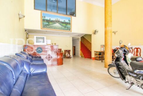 Commercial Townhouse For Rent - BKK2