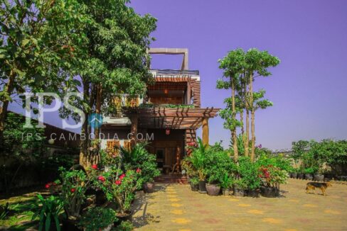5 Bedrooms Villa for Rent in Siem Reap
