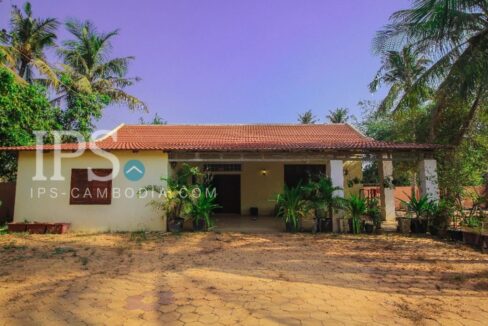 2 Bedrooms Villa for Rent in Siem Reap