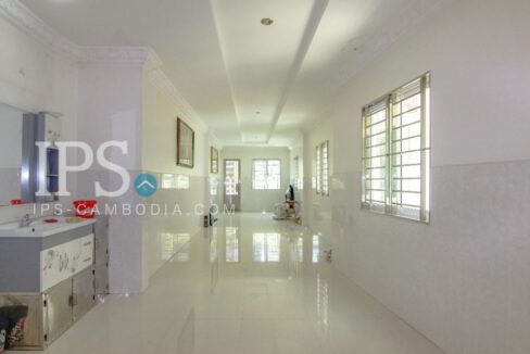 Commercial Town House For Rent Daun Penh - 5 Bedrooms