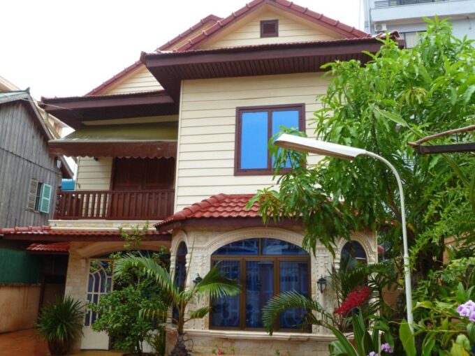 4 Bedroom Villa in Psar Doeum Thkov