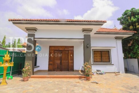 4 Bedrooms villa for Rent in Siem Reap