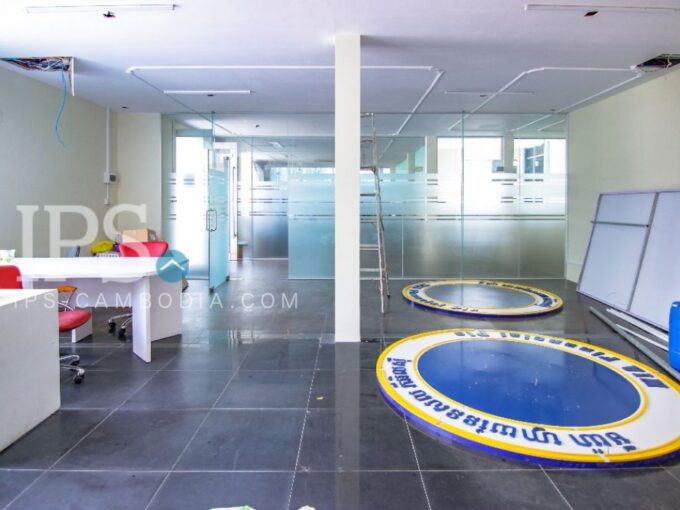 Commercial Office Space For Rent - Daun Penh