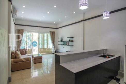 2 Bedroom Apartment For Rent  Daun Penh