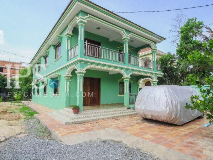 6 Bedrooms Villa for Rent in Siem Reap