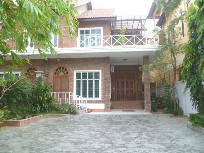3 Bedroom Villa For Rent - Boeung Kak 2