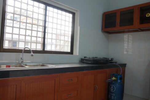 1705111439170498-ips-two-bedroom-apartment-for-rent-in-phnom-penh-bkk3-1446108847-DSC02873