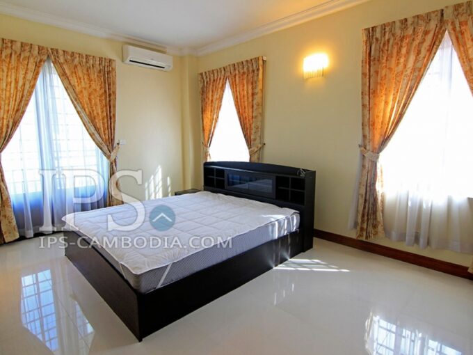 Apartment For Rent in Phnom Penh - Two Bedroom in 7 makara