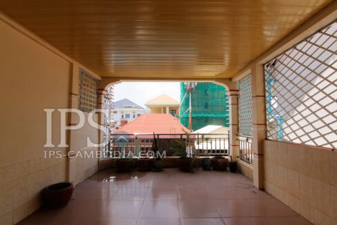 Apartment for Rent in Daun Penh - One Bedroom