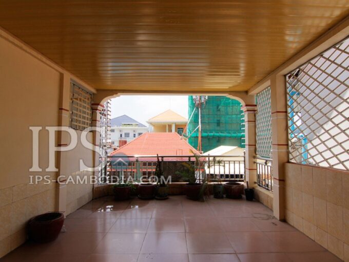 Apartment for Rent in Daun Penh - One Bedroom