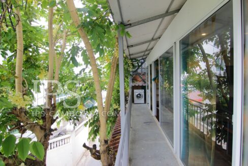 Apartment For Rent in Tonle Bassac - Three Bedrooms