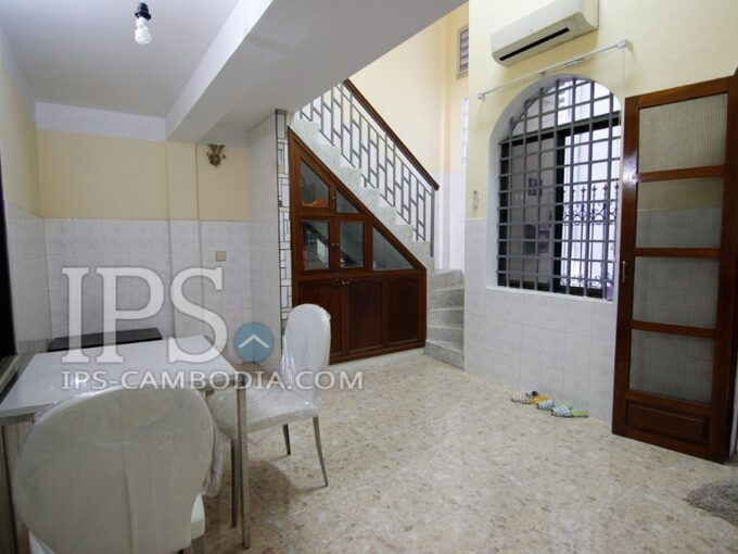 Spacious Two Bedroom Apartment in Tonle Bassac For Rent - Phnom Penh