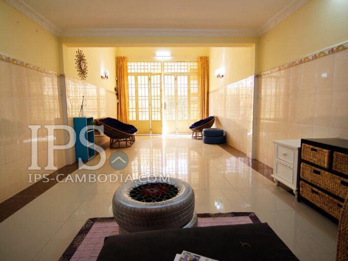 Six Bedroom Townhouse for Rent in Boeung Tumpun - Phom Penh