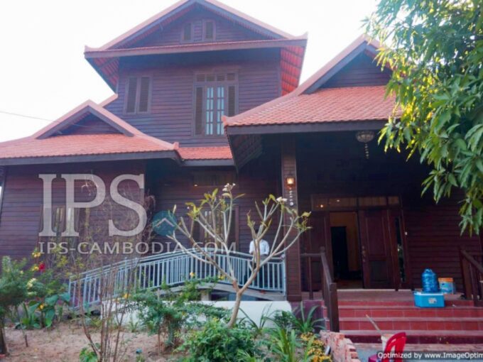 Colonial Villa for Rent in Siem Reap - Seven Bedrooms