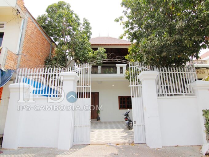 4 Bedroom Villa For Sale - Toul Kork
