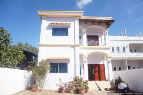 1705112011c8ee81-ips-6-bedroom-for-rent-in-siem-reap-1450858913-DSC07632-Optimized