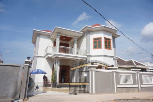 Lovely Four Bedroom Villa for Rent in Siem Reap - Svang Dong Kom