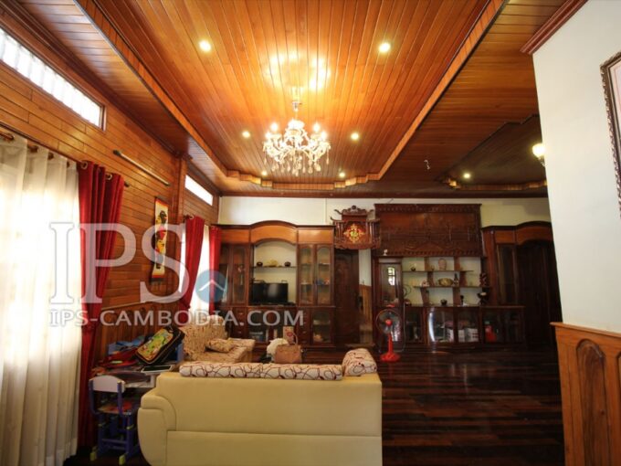 Luxiourious Three Bedroom Villa for Rent in Siem Reap