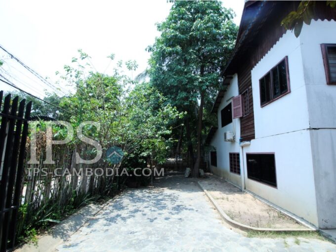 4 Bedroom Classic Villa for Rent - Down Town Siem Reap
