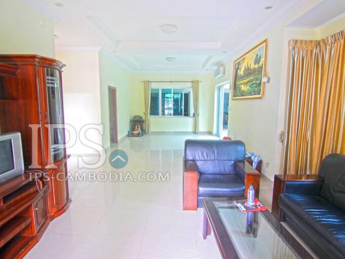 Villa For Rent -Three Bedroom in Tonle Bassac