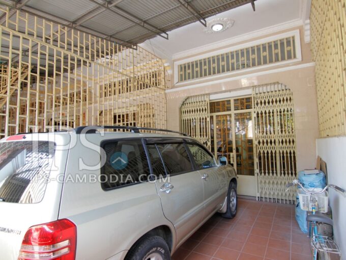 Spacious Four Bedroom Townhouse For Lease in BKK3 Phnom Penh