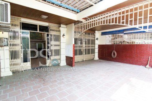 Townhouse for Rent in Toul Tum Poung - Ideal Commercial and Office Space