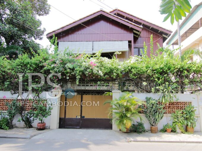 Lovely Two Bedroom Apartment in Toul Tum Poung For Rent
