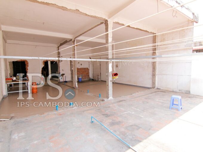 Large Rooftop Commercial Space For Rent - Riverside