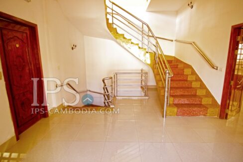 17051122041ac975-ips-townhouse-for-rent-in-phnom-penh-three-bedroom-in-phsar-doeum-thkov-1451984233-MG5150