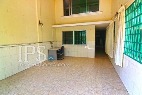 Apartment For Rent - Three Bedroom in Toul Tum Poung