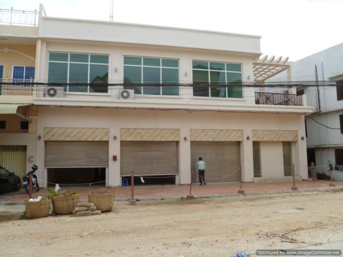 Commercial Building in Porsenchey