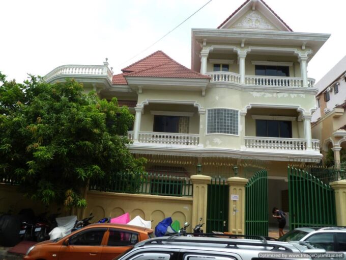 Commercial Villa in BKK1