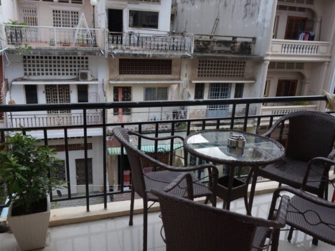2 Bedroom Apartment for Sale in Phnom Penh - Daun Penh