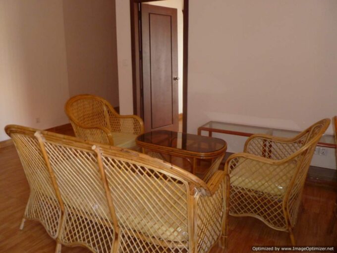 Phnom Penh Two Bedroom Apartment For Rent in Psar Doeum Thkov