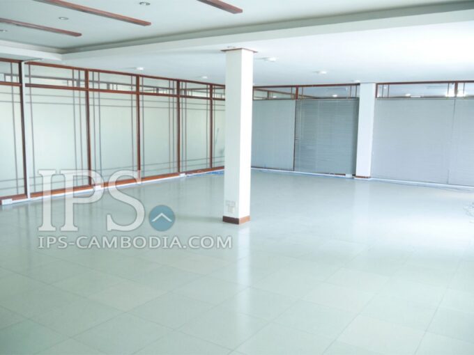 150 Sqm Office Space for Rent in Chaktumok