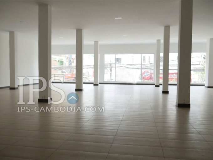 Office Space in Daun Penh - 268 Sqm