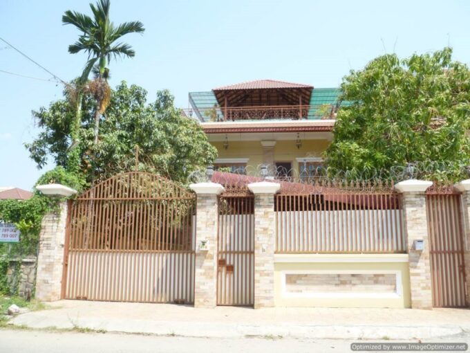 2 Bedroom Apartment in Toul Kork