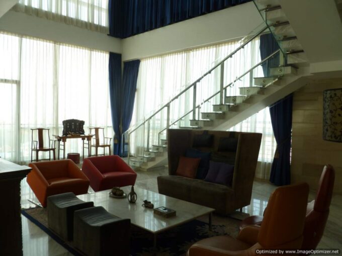 6 Bedroom Penthouse in Daun Penh