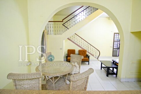 Four Bedroom Apartment For Rent in BKK1