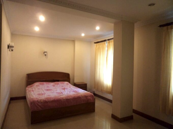 2 Bedroom Apartment in Daun Penh