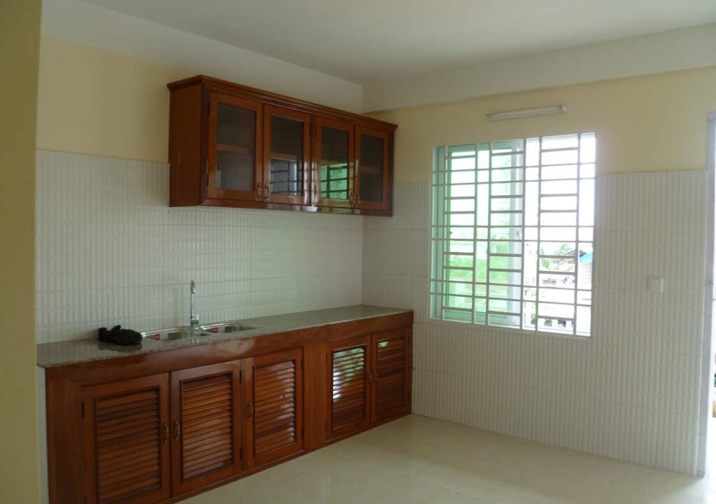 2 Bedroom Apartment in Toul Tom Poung