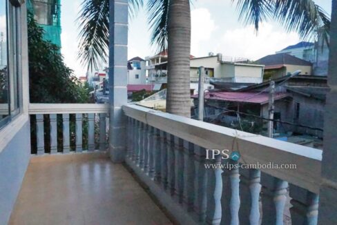 Apartment For Rent in Phnom Penh-Two Bedroom in Toul Tum Poung 1