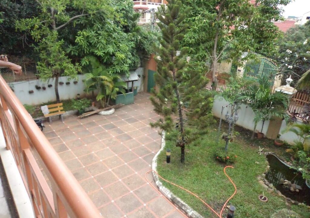 5 Bedroom Villa in Psar Doeum Thkov