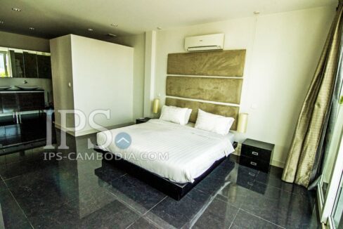 1705120304643fff-ips-large-three-bedroom-duplex-apartment-in-tonle-bassac-1448592018-IMG1003